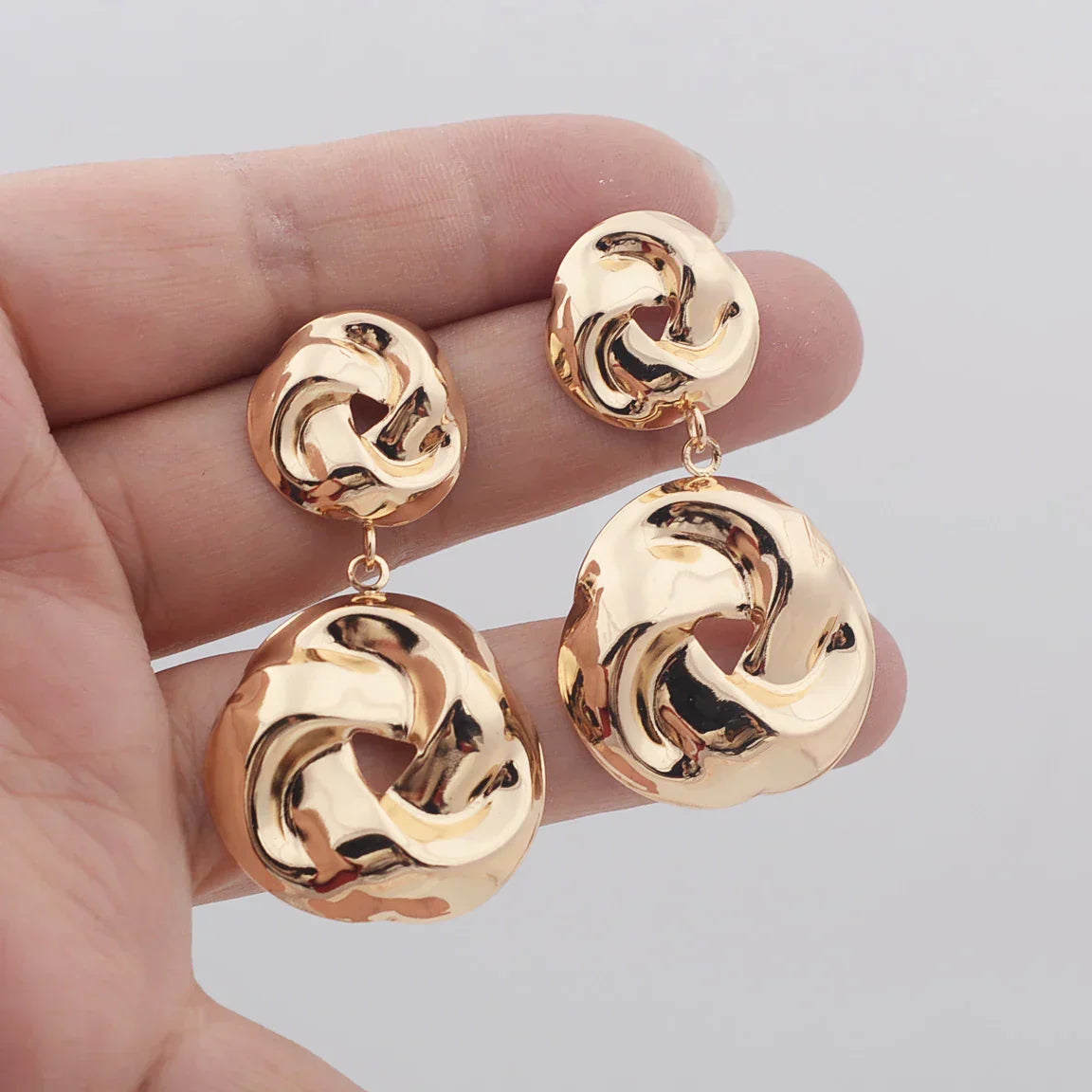 Fun Spiral Pretzel Dangle Earrings - Luxicro