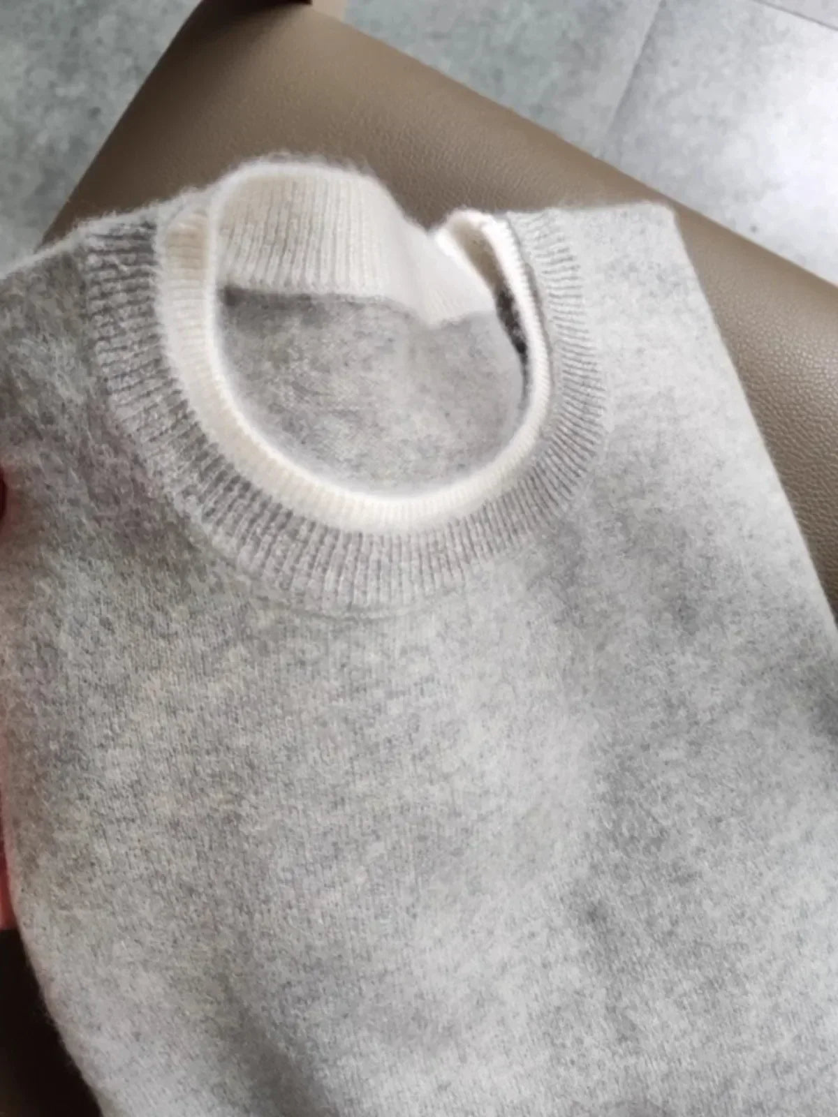 Soft Cashmere Women's Crew Neck Winter Sweater
