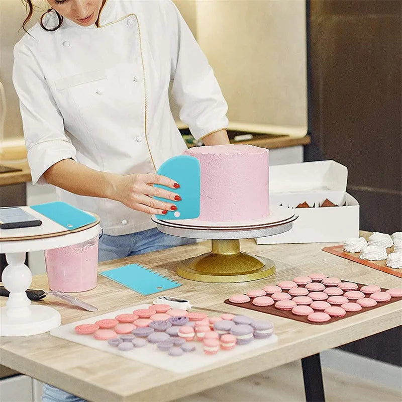 Simple Cake Decorating Kit | Reusable Piping Bags & Tips