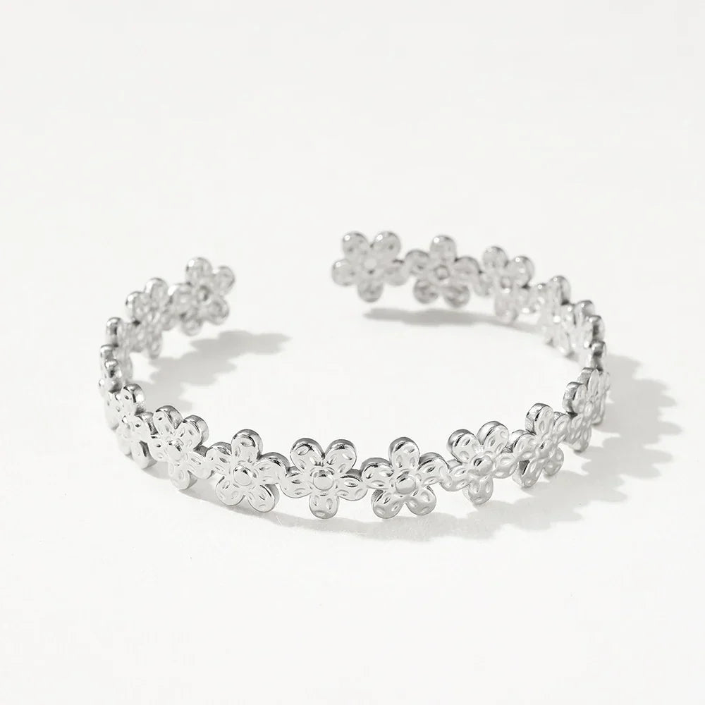 Elegant Flower Design Cuff Bangle
