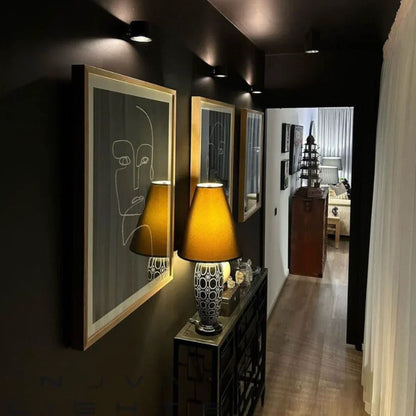 Stylish 360 Degree LED Wall Lamp