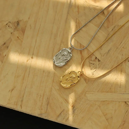 Dainty Floral Pendant Chain Necklace