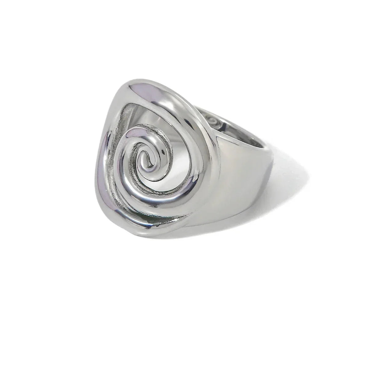 Elegant Gold Twist Ring
