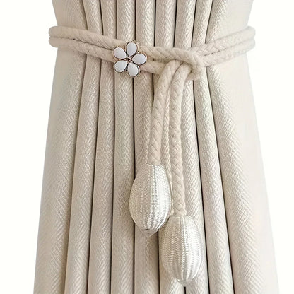 Simple Curtain Holdbacks 2-Pack with Flower Design