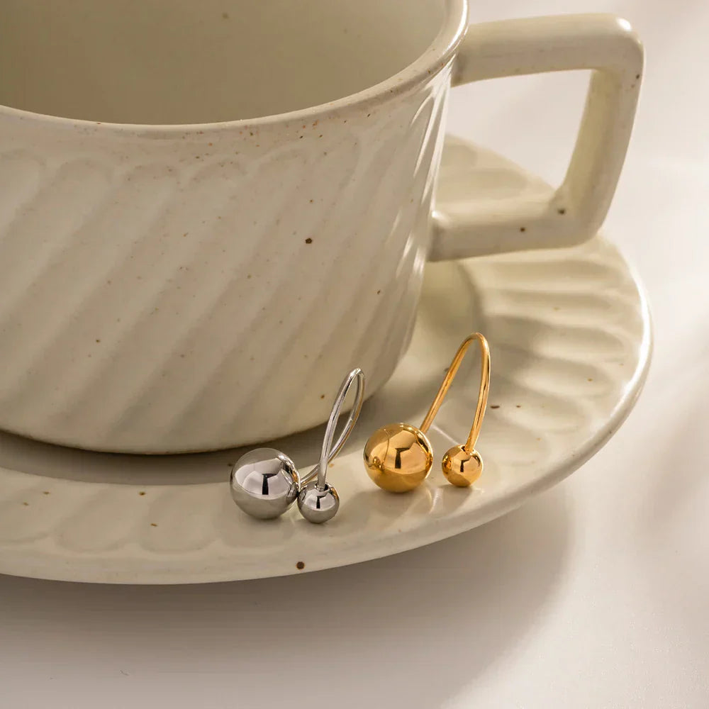 Elegant 14K Gold Double Ball Cocktail Ring