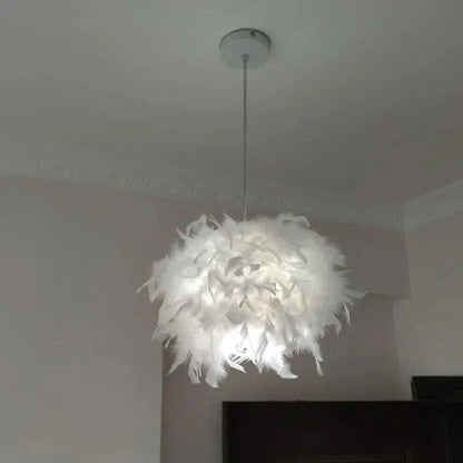 Elegant Amanda Table Lamp