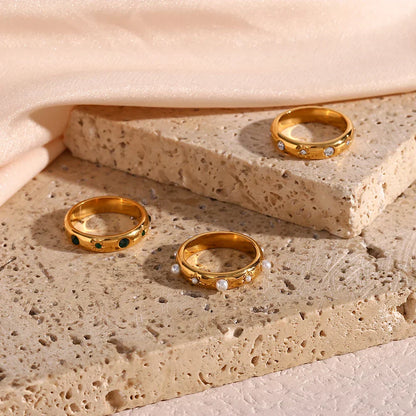 Glamorous Diamond Gold Engagement Ring