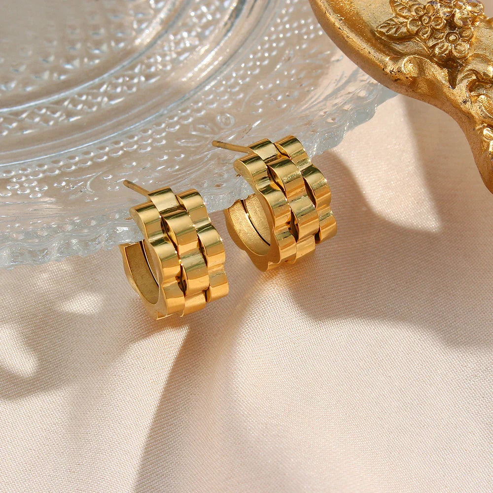 Fashionable Clock Design Dangle Earrings