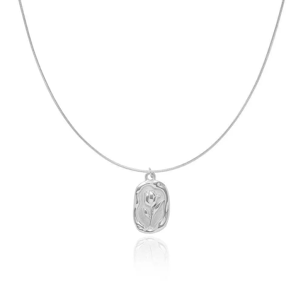 Dainty Floral Pendant Chain Necklace