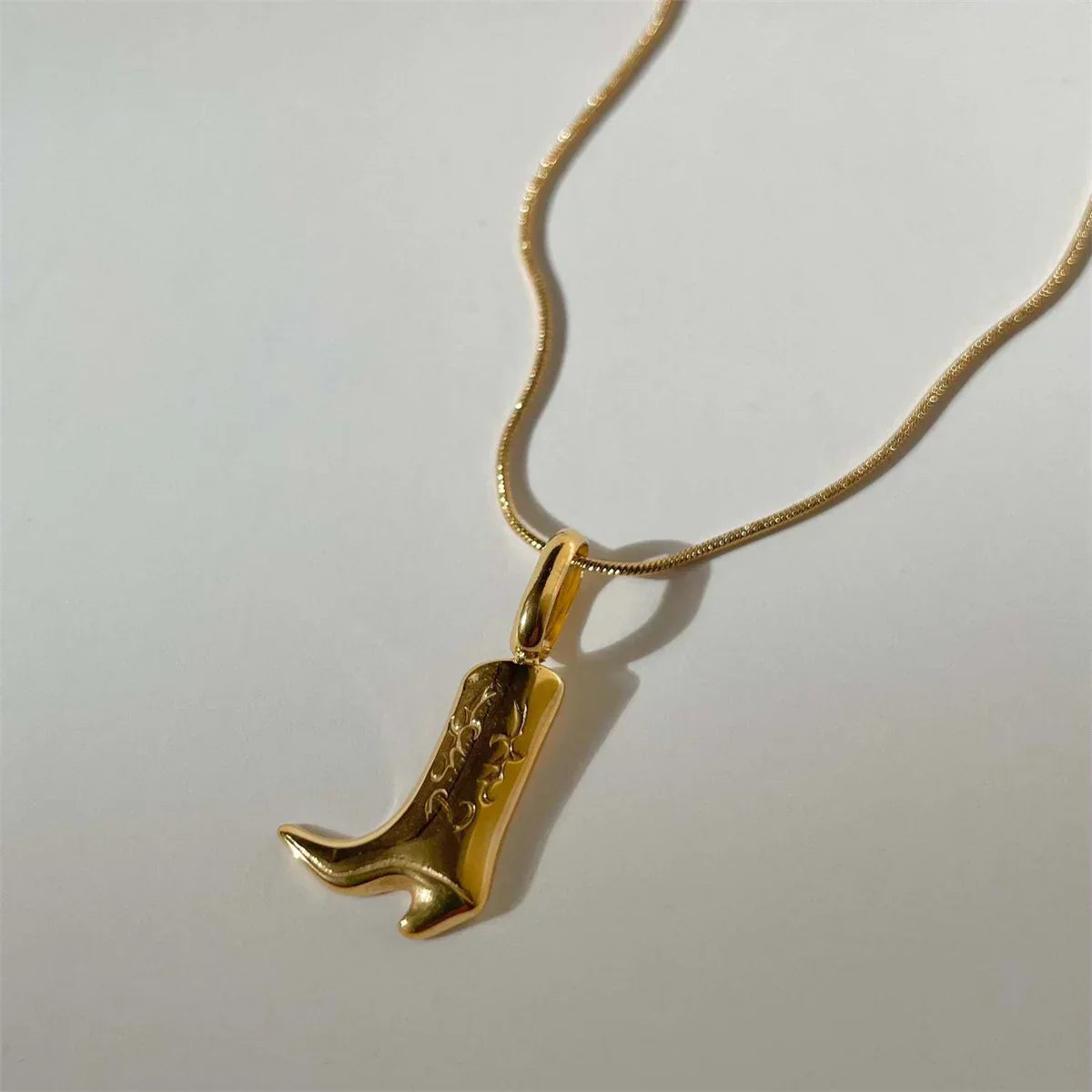 Country Style Boot Chain Necklace - Luxicro