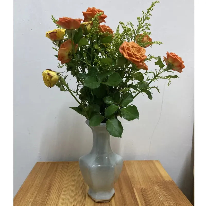 Traditional Antique Style Chinese Vase