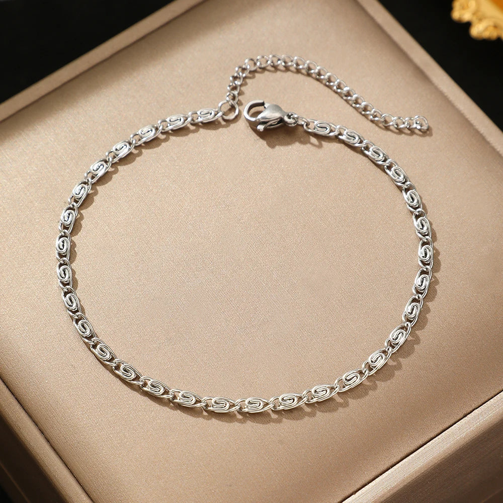 Delicate Silver Bar Chain Bracelet