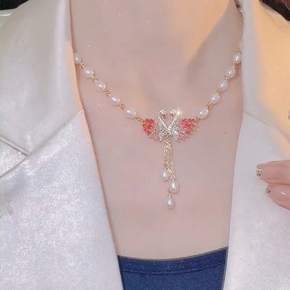 Lovely Bird Shaped Pendant Necklace