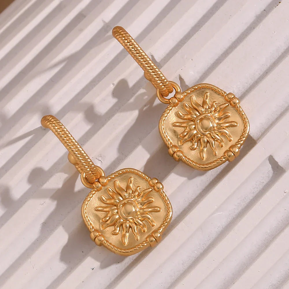 Dainty Yellow Gold Teardrop Earrings