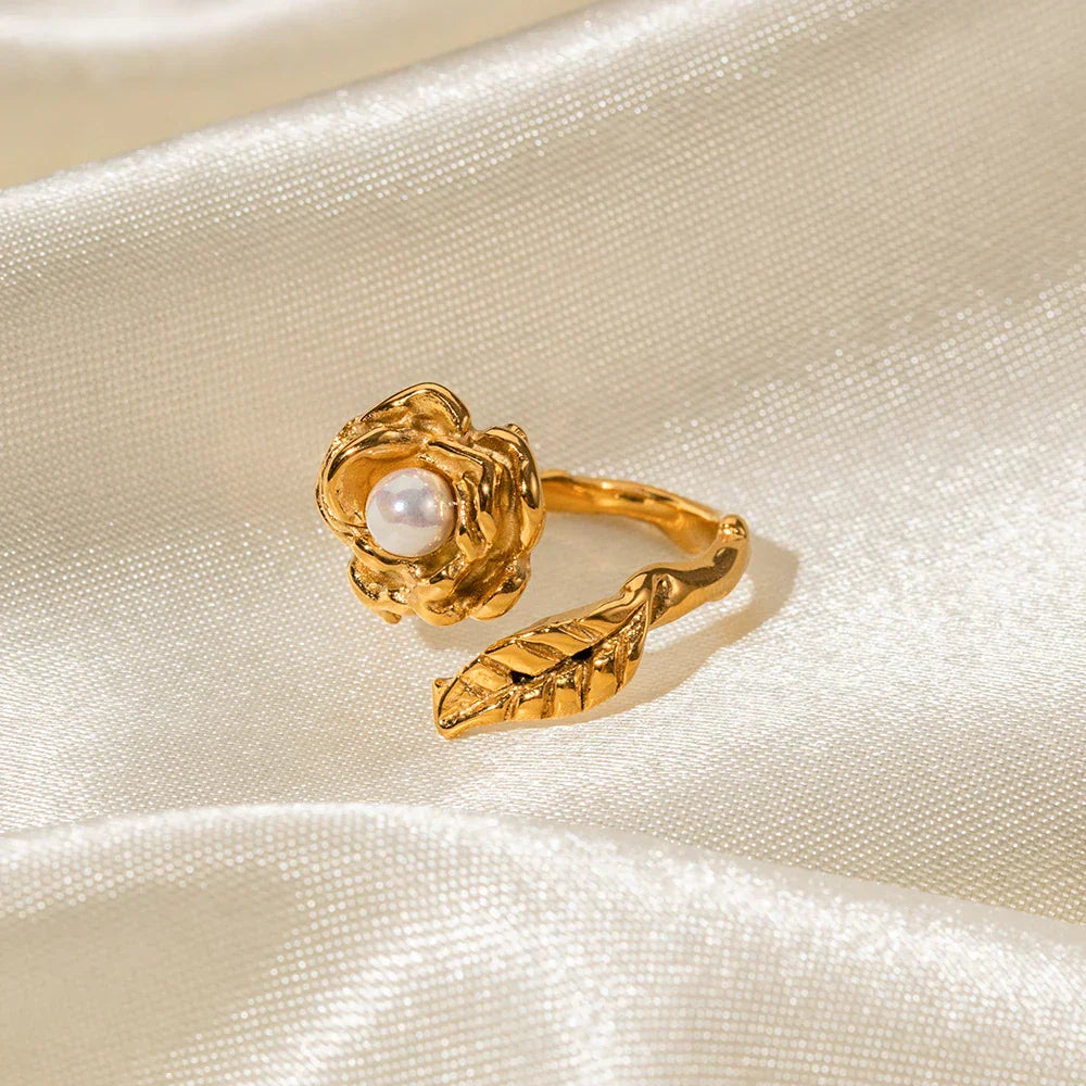 Elegant White Pearl Adjustable Band Ring