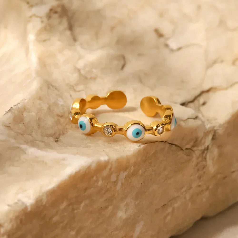 Dainty Guarded Diamond Engagement Ring - Luxicro