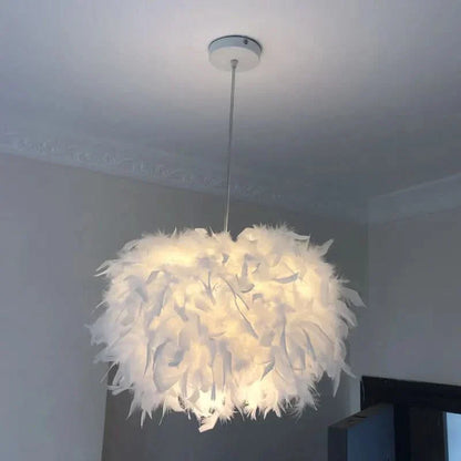 Elegant Amanda Table Lamp