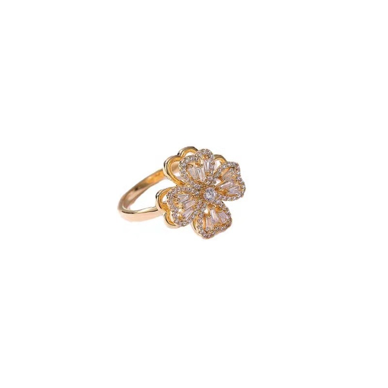 Sparkling Floral Zircon Clover Ring