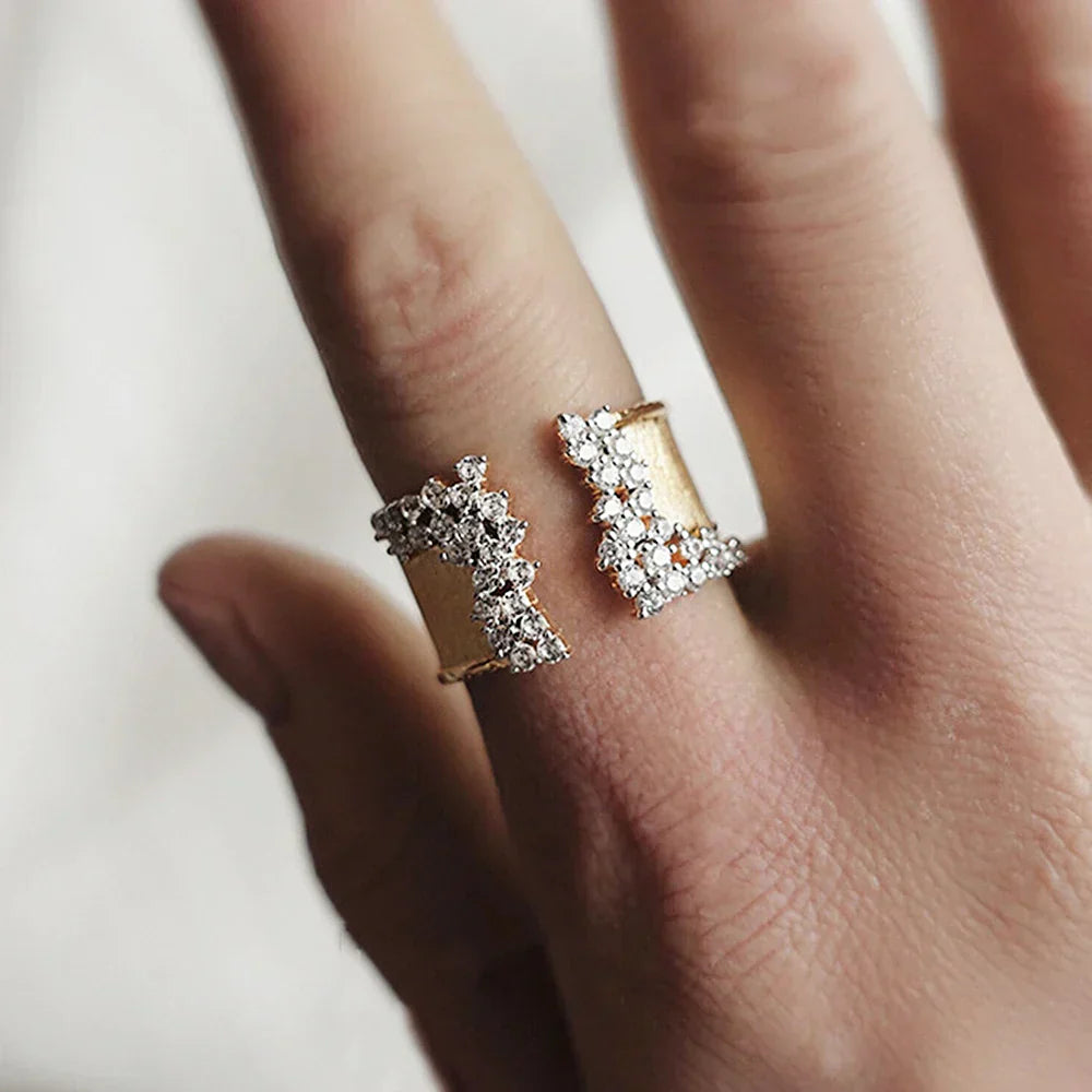 Elegant Sparkle Cocktail Ring