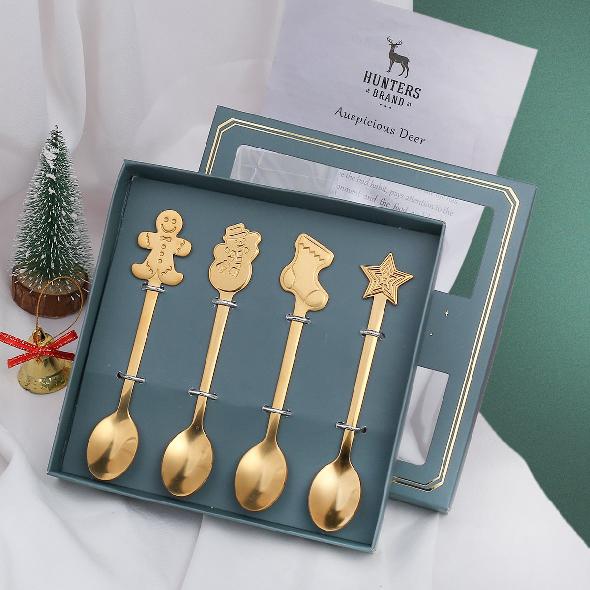 Festive 4 Piece Dining Table Setting