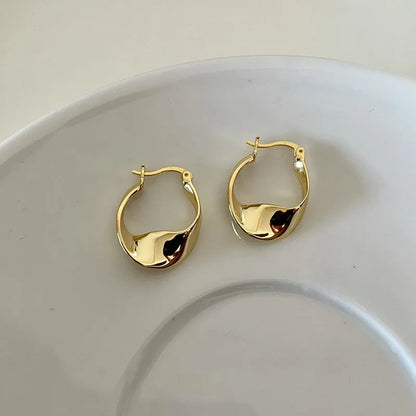 Classic Minimalist Pendant Earrings