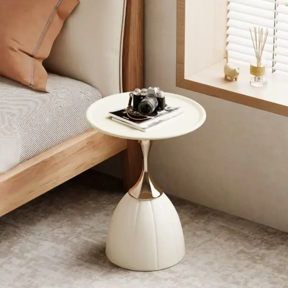 Simple Wood Coffee Table in Modern Design