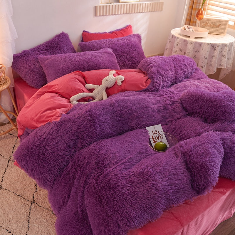 Cozy White Comforter Bed Set