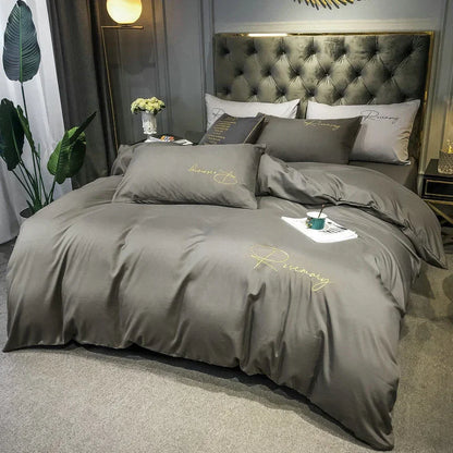 Elegant Patterned Bedding Set
