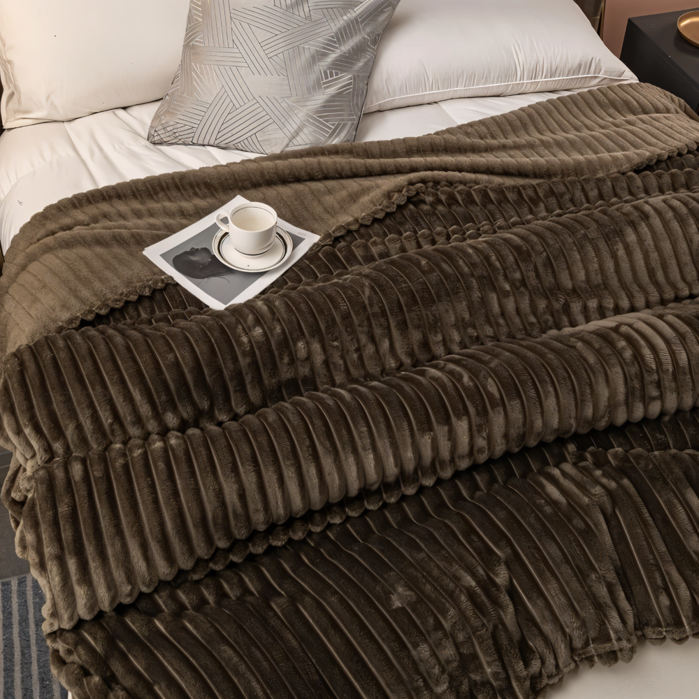 Cozy Plaid Fleece Throw Blanket Soft and Warm