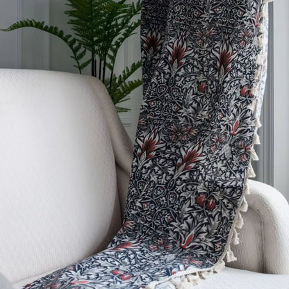 Beautiful Floral Patterned Wall Hanging Curtain