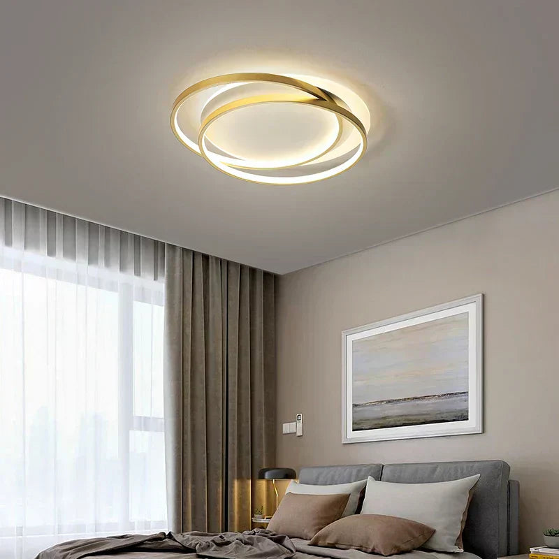 Elegant Iron Ring Lamp with Clear Glass Shade