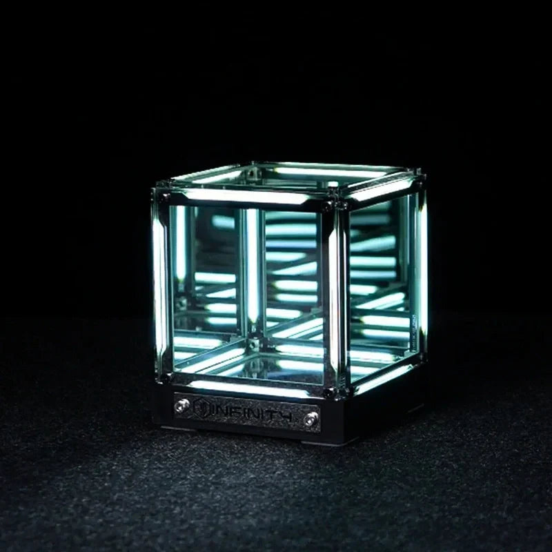 Contemporary Square Table Lamp - Luxicro