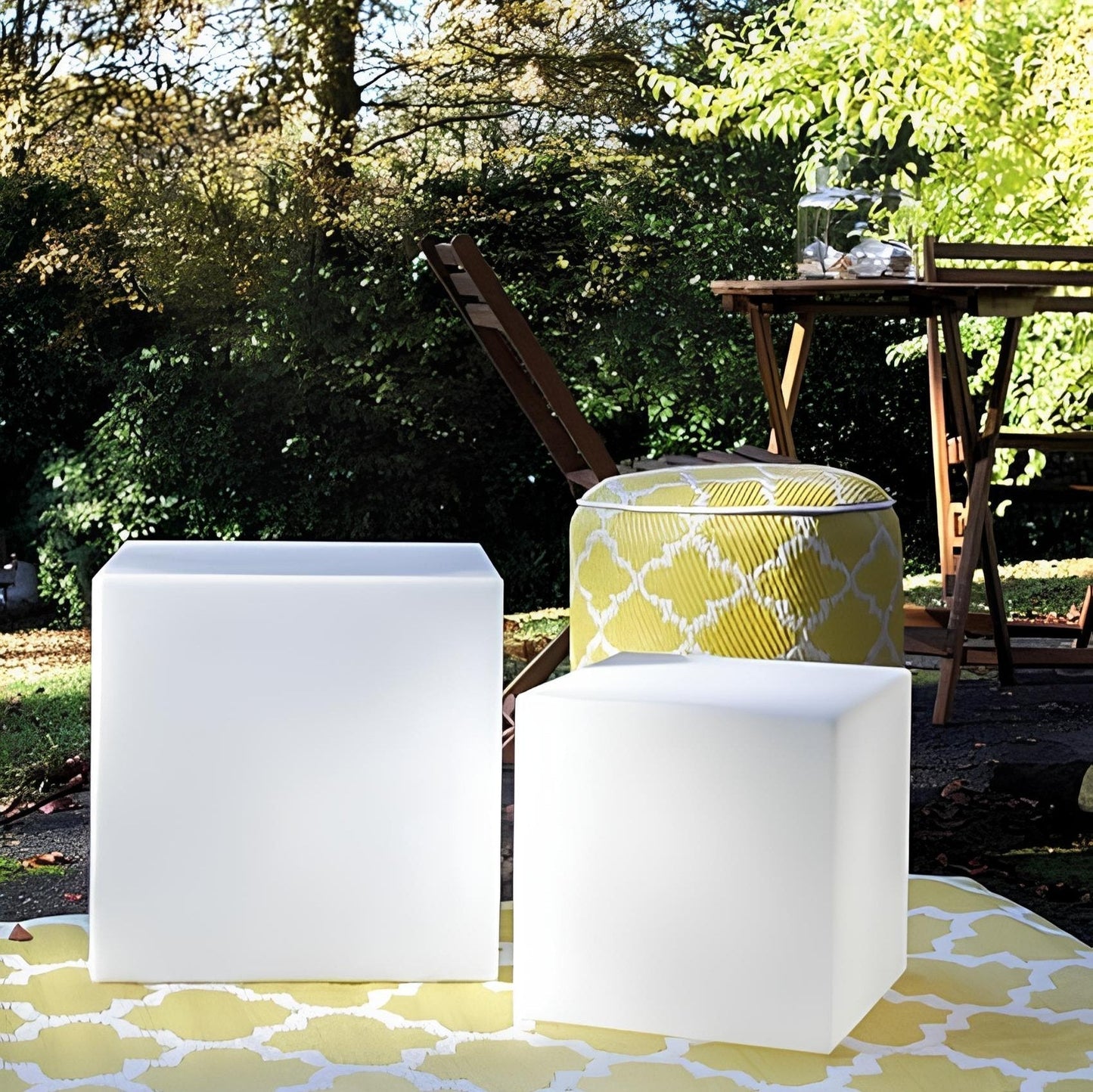 Contemporary Square Garden Light
