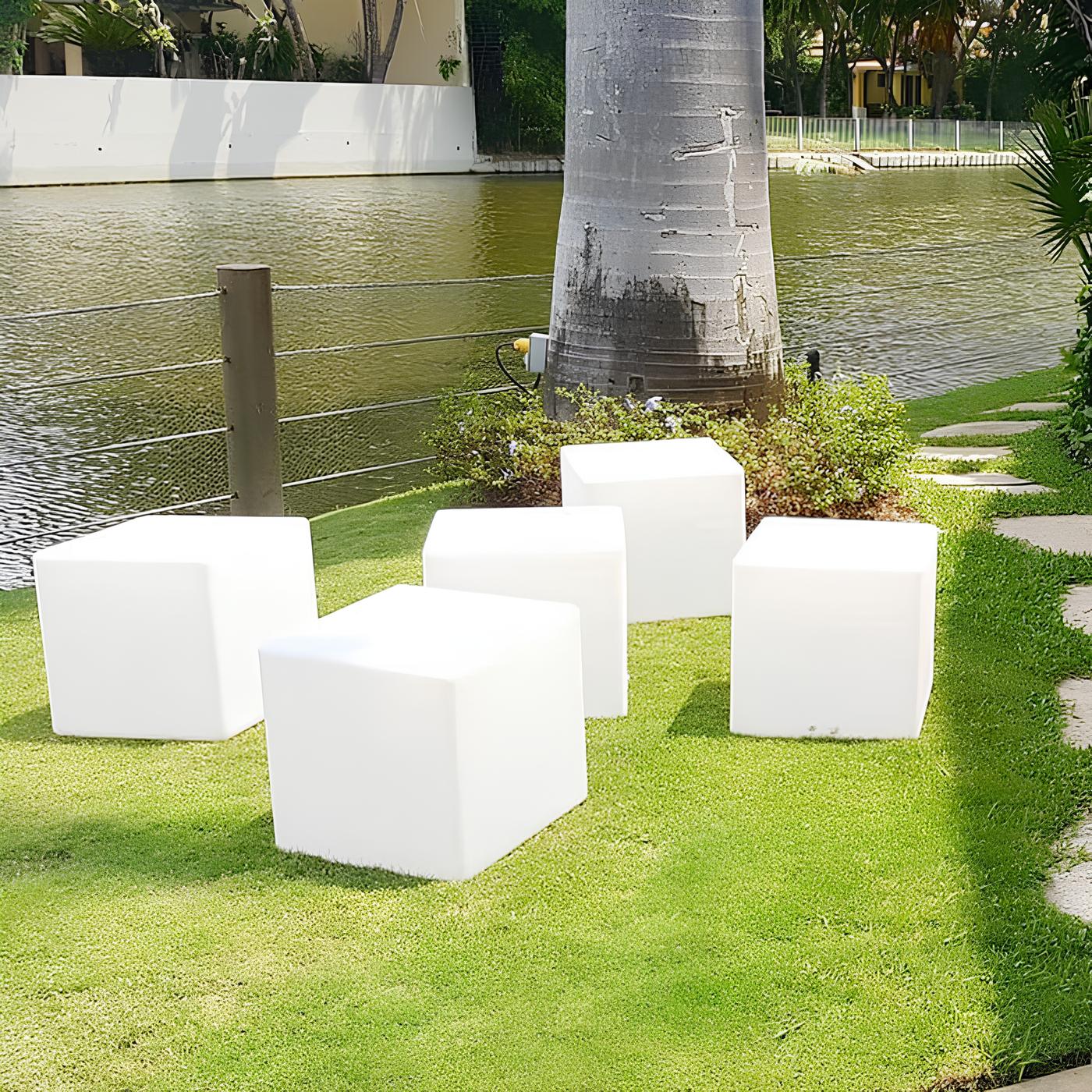 Contemporary Square Garden Light