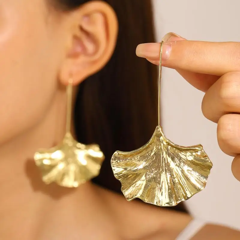 Classic Floral Gold Earrings - Luxicro