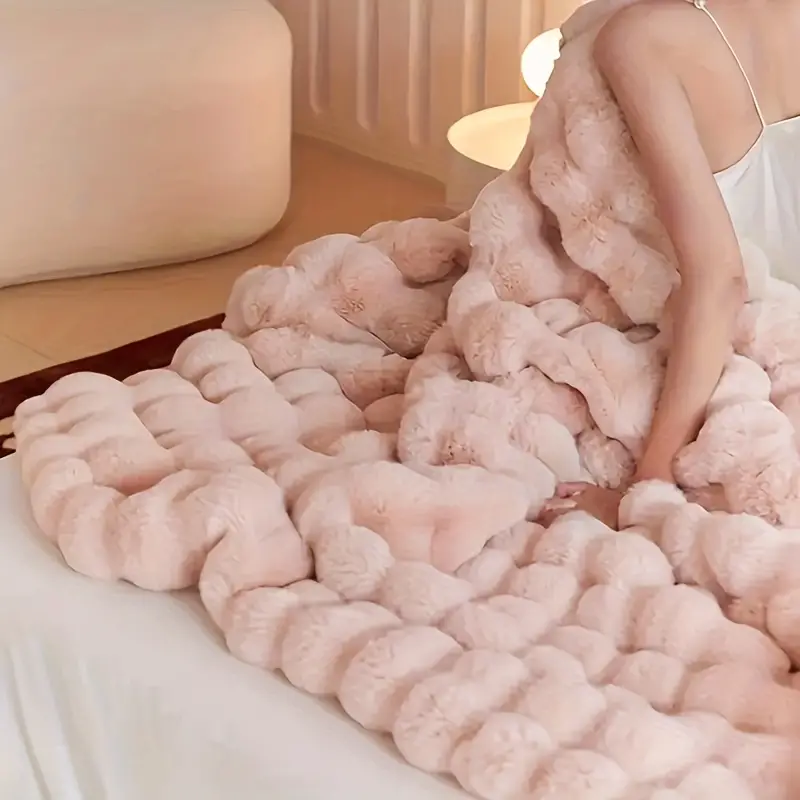 Luxurious Down Alternative Cozy Duvet with Durable Sewing