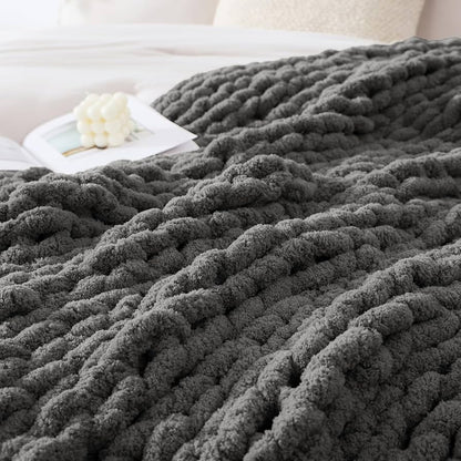 Luxurious Down Alternative Cozy Duvet with Durable Sewing