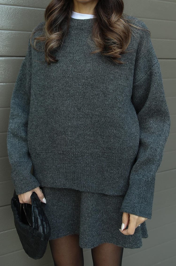 Cozy Chic Women's Sweater Skirt Outfit