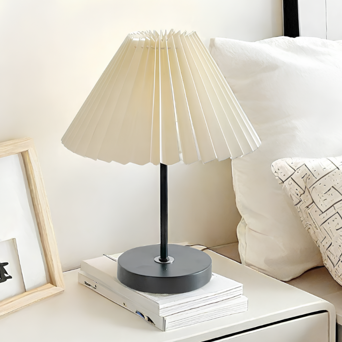 Compact Space Saving Table Lamp - Luxicro