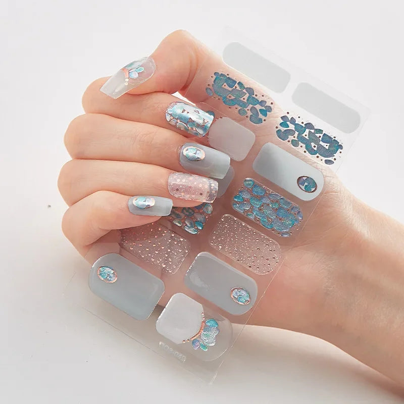 Simple DIY Holiday Nail Art Set