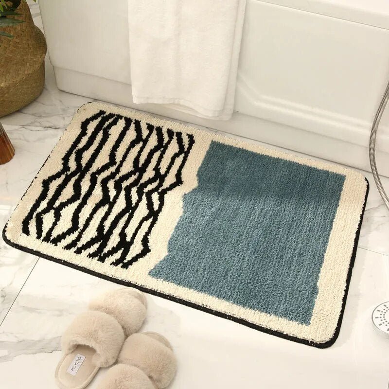 Plush Bathroom Mat with Grip Backing