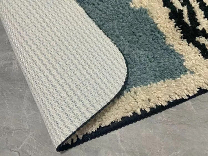 Plush Bathroom Mat with Grip Backing