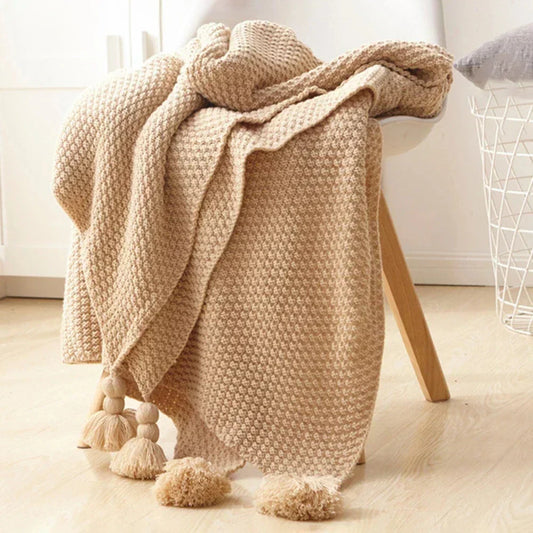 Cozy Wool Throw Blanket with Tassels - Luxicro