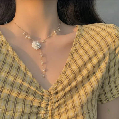 Delicate Fresh Bloom Pendant Necklace