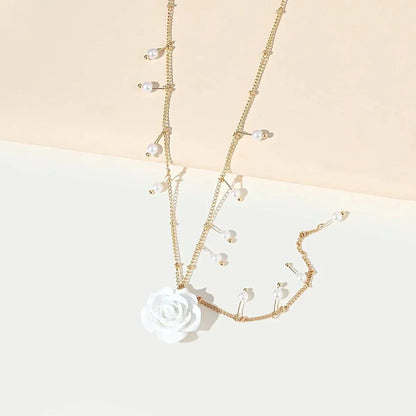 Delicate Fresh Bloom Pendant Necklace