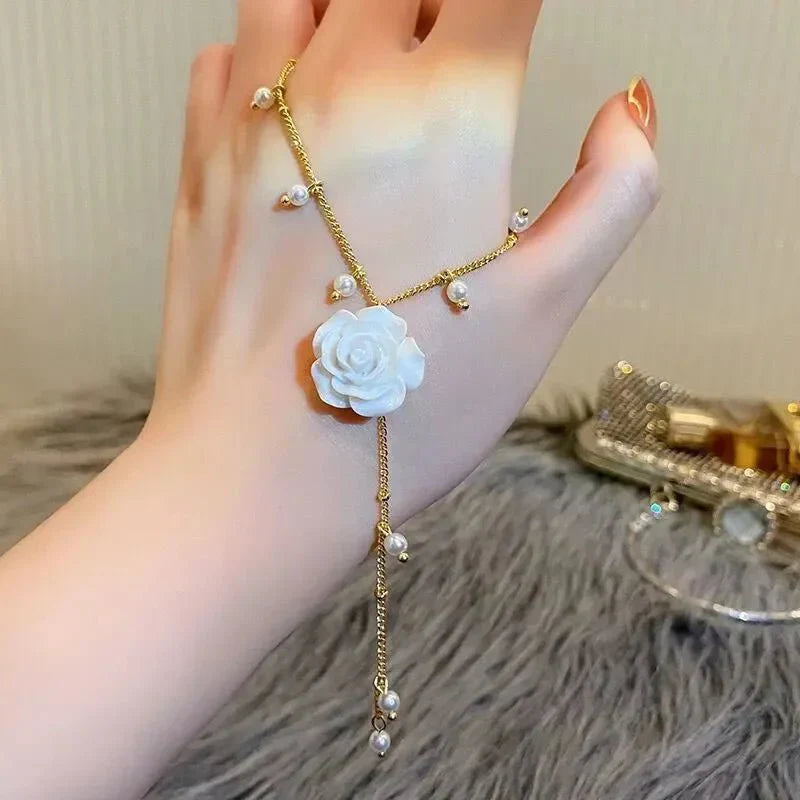 Delicate Fresh Bloom Pendant Necklace