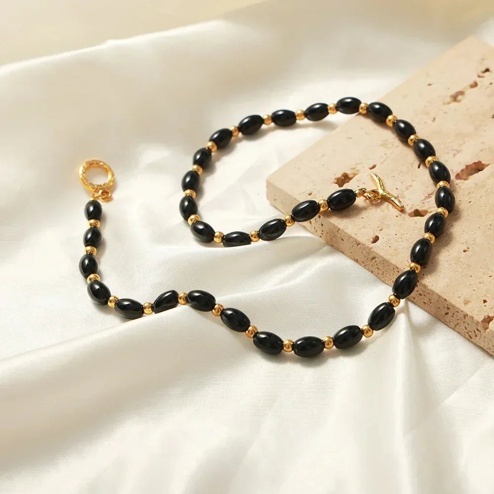 Fashionable Beaded Circle Pendant Necklace