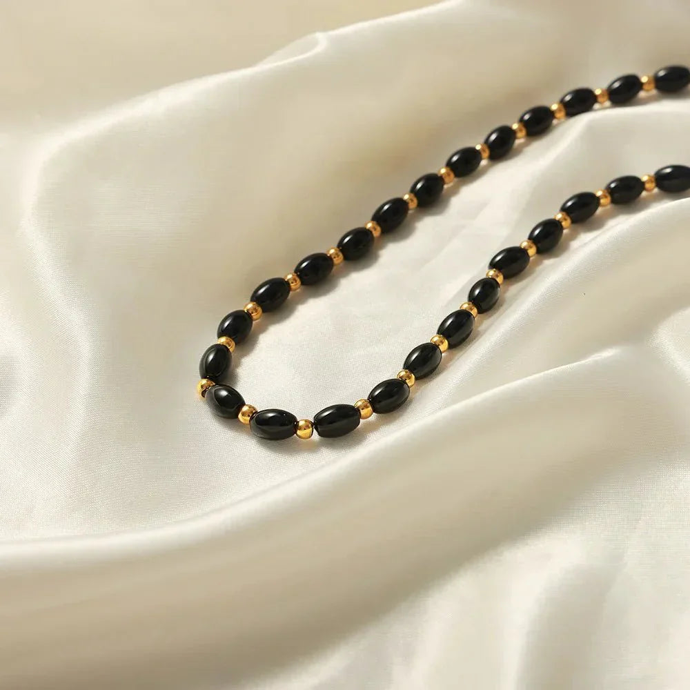 Fashionable Beaded Circle Pendant Necklace