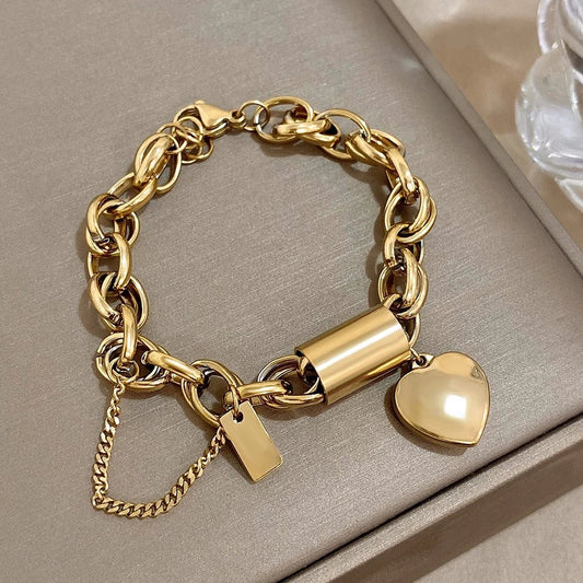 Bold Chunky Heart Chain Bracelet - Luxicro
