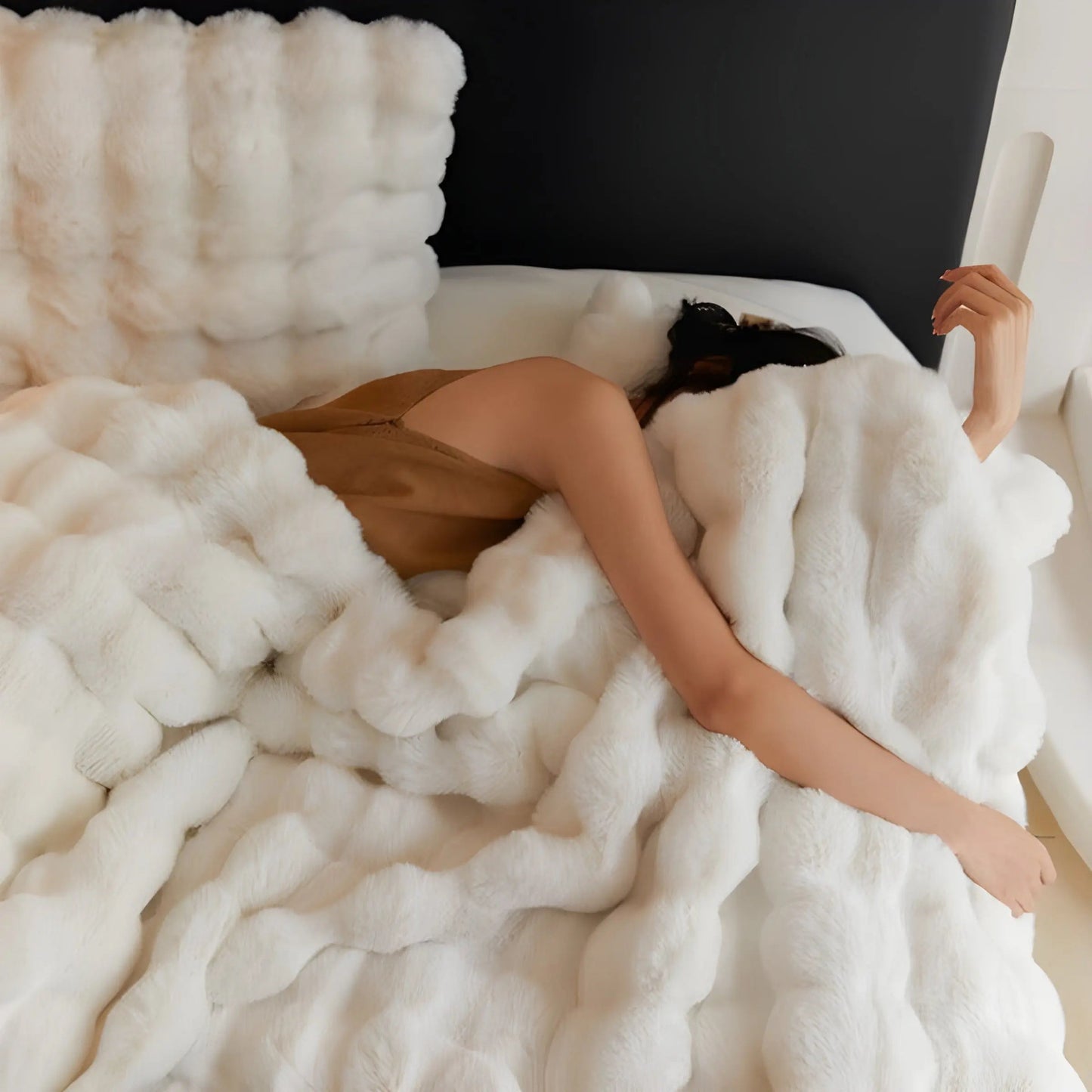 Supremely Soft Cozy Throw Blanket for Warmth